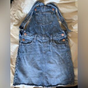 Old Navy Girls Blue Denim Overall Skirt Button Pockets Belt Loops Size M (8)